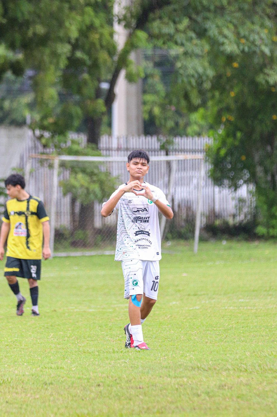 Juventud con hambre: la Intermedia arrancó con goleada 9-1 a CD Cascadas